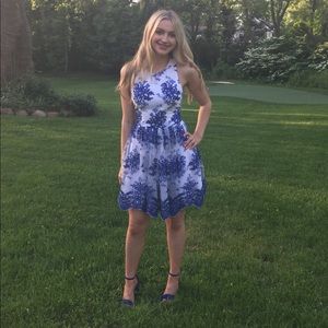 Alice + Olivia, lace, floral, prom, graduation